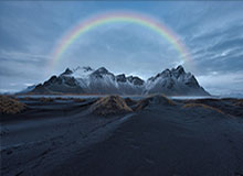 2026 世界杯-人人都爱！赛后魔笛和维尼修斯交谈甚欢，还被恩德里克抱起